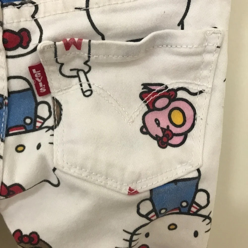 3/$15 Levi’s hello kitty Sanrio kids white pull on Jeggings 4T